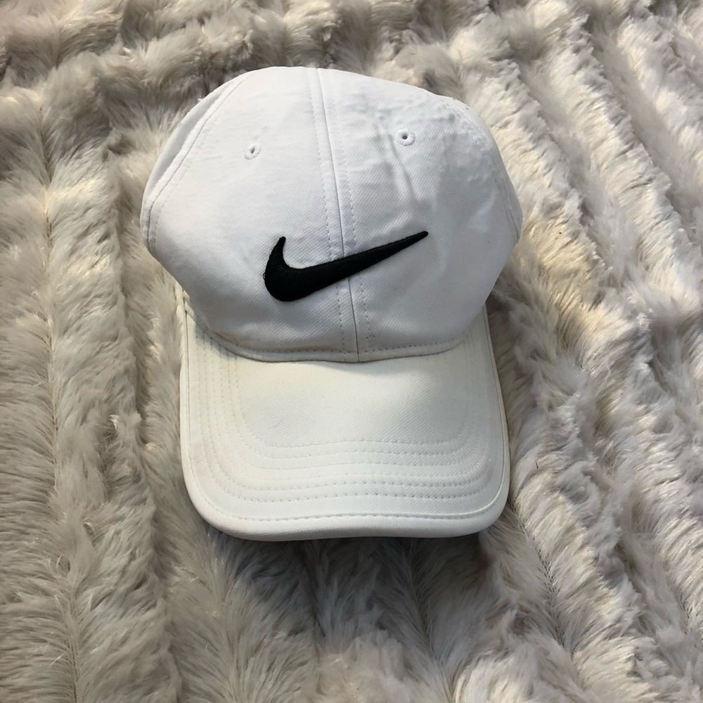 NIKE HAT